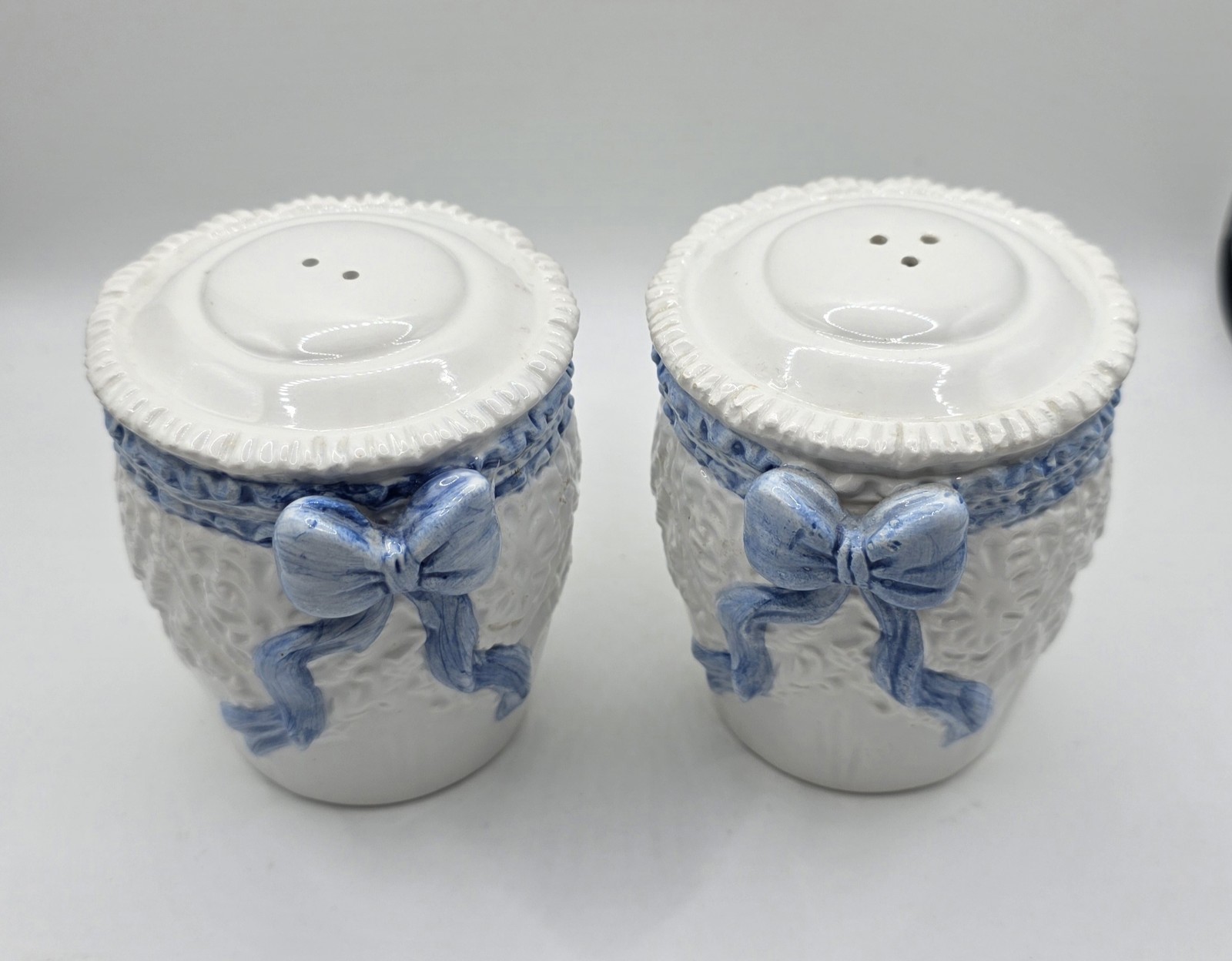 Vintage Ceramic Salt & Pepper Shakers Blue Bow Ribbon Embossed Cottage Kitchen