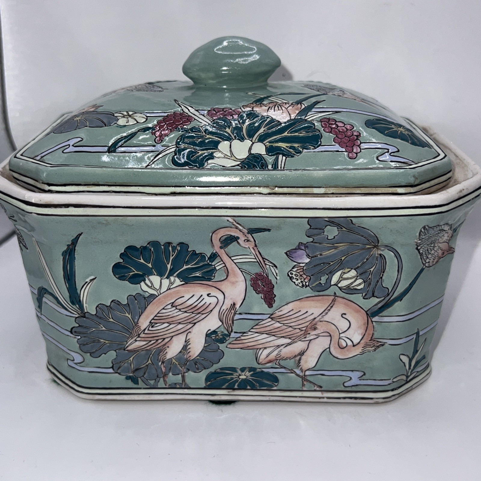 Late 18Th Early 19Th Century Dynasty Heygill & HFP Macau Porcelain Trinket Box