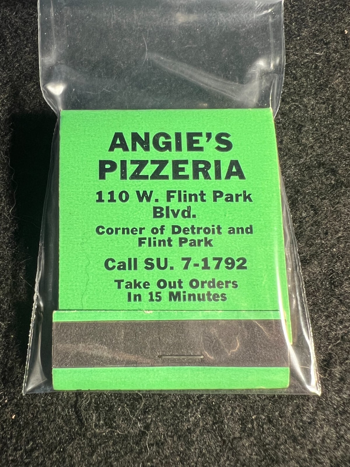 VINTAGE MATCHBOOK - ANGIE'S PIZZERIA - DETROIT, MI - STRUCK