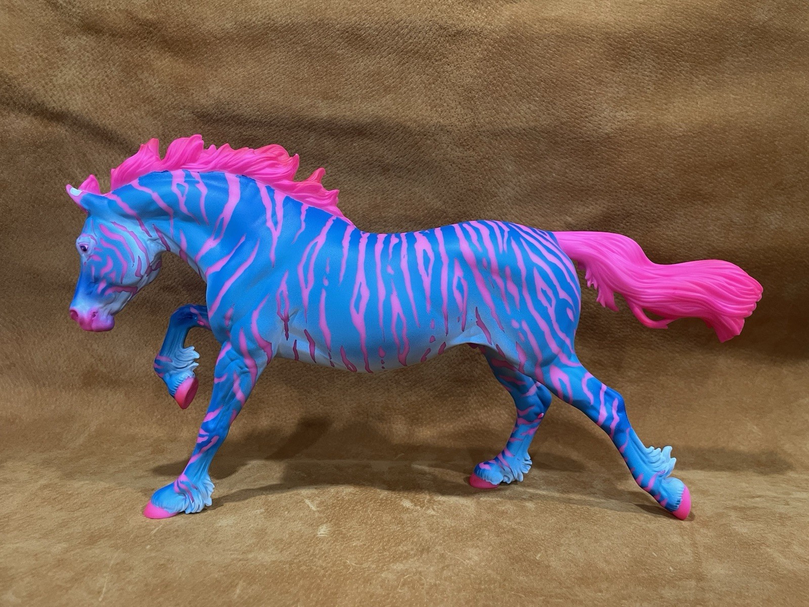 OOAK CM Breyer Traditional Llywellyn Hot Pink And Turquoise-Blue Tiger