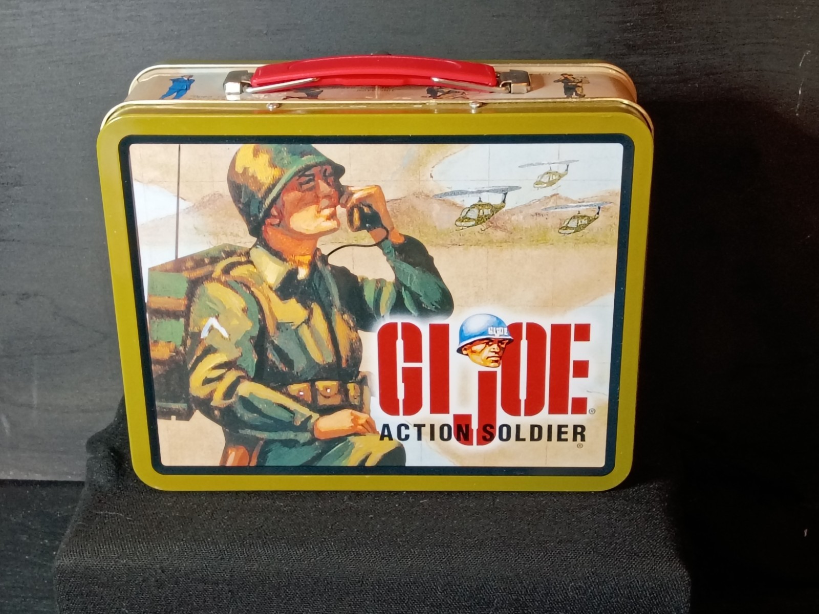 Collectible GI JOE Action Soldier Vintage Hasbro 1997 Metal Lunch Box With Camo