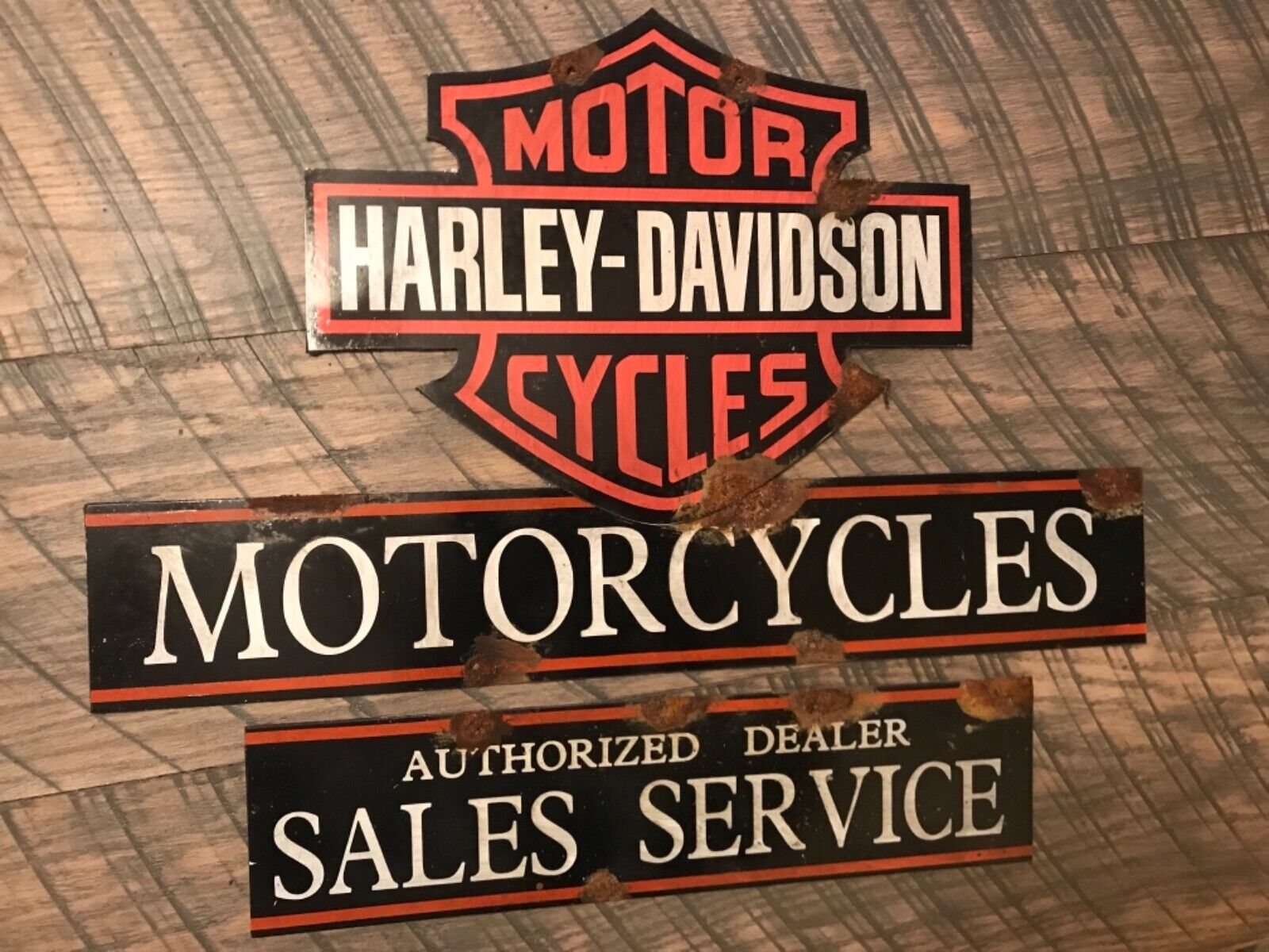 antique barn find look Harley Davidson motorcycle dealer sales service sign NICE