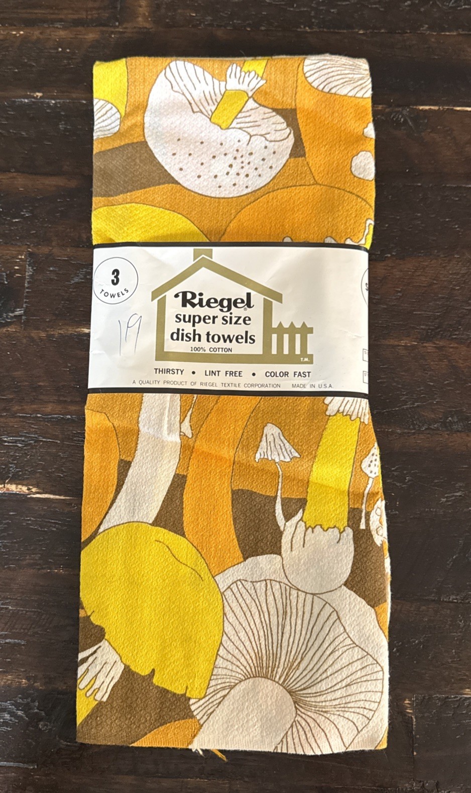 NOS Vintage 70s Mushroom Kitchen 3 Towel Set MCM Riegel Cottagecore