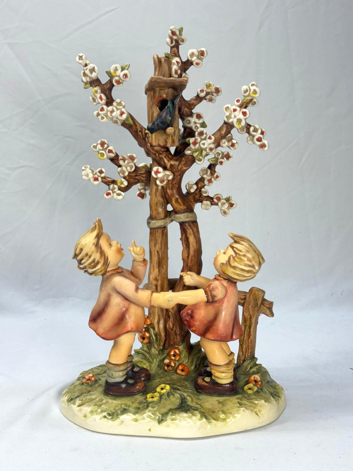 Vintage Goebel Hummel Welcome spring Century Collection Fig. #635 12.5 In