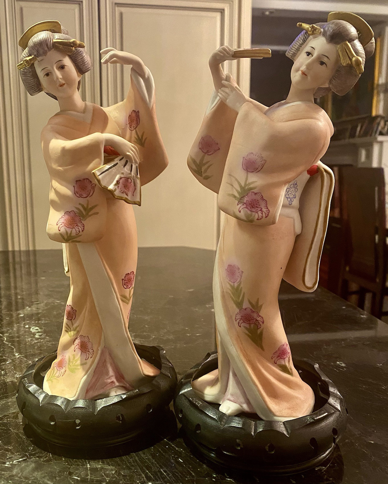 BEAUTIFUL RAREST VINTAGE PAIR OF CERAMIC GEISHA STATUES MADE IN JAPAN