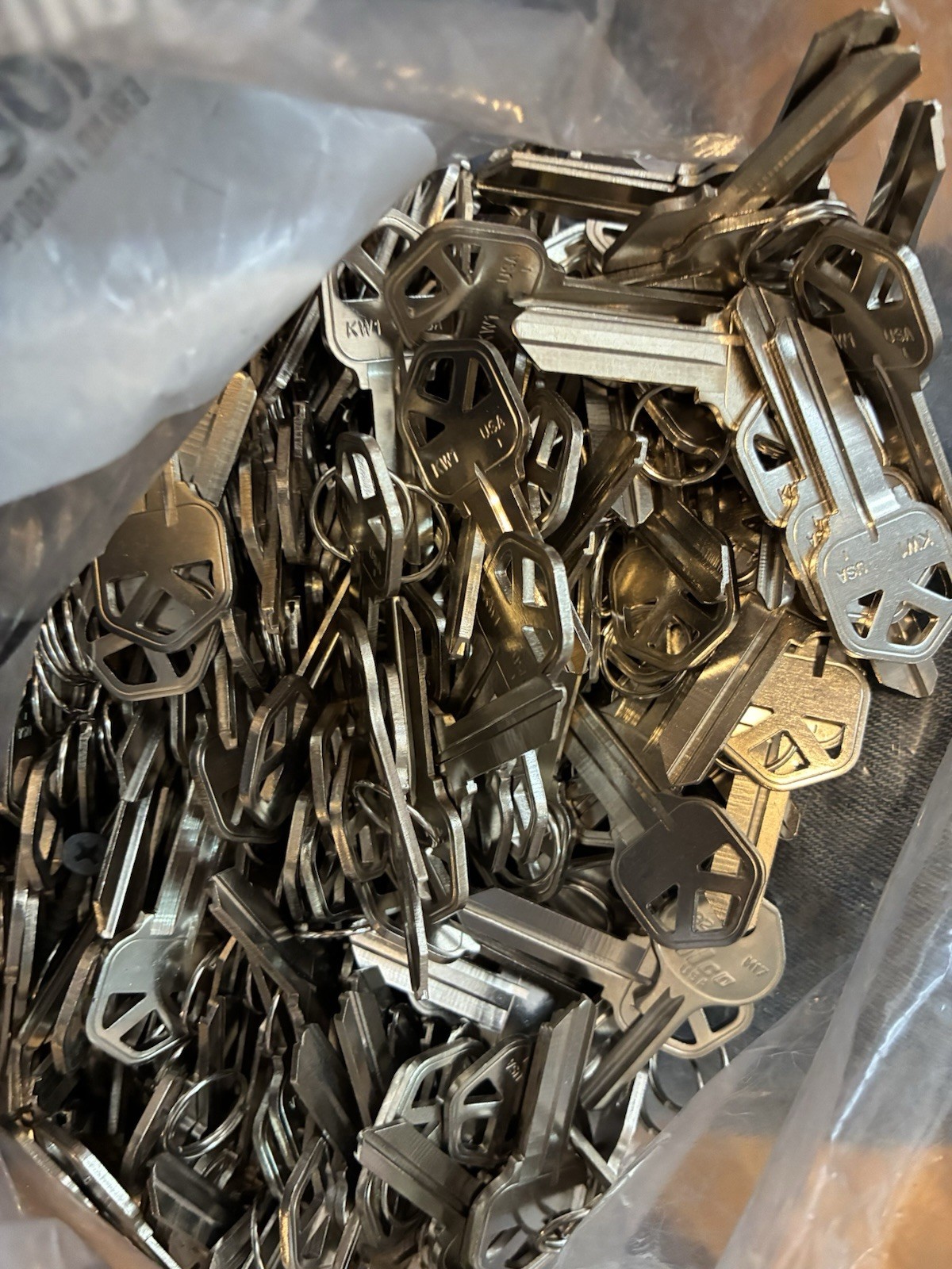 Lot Of 500  Blank Silver Keys