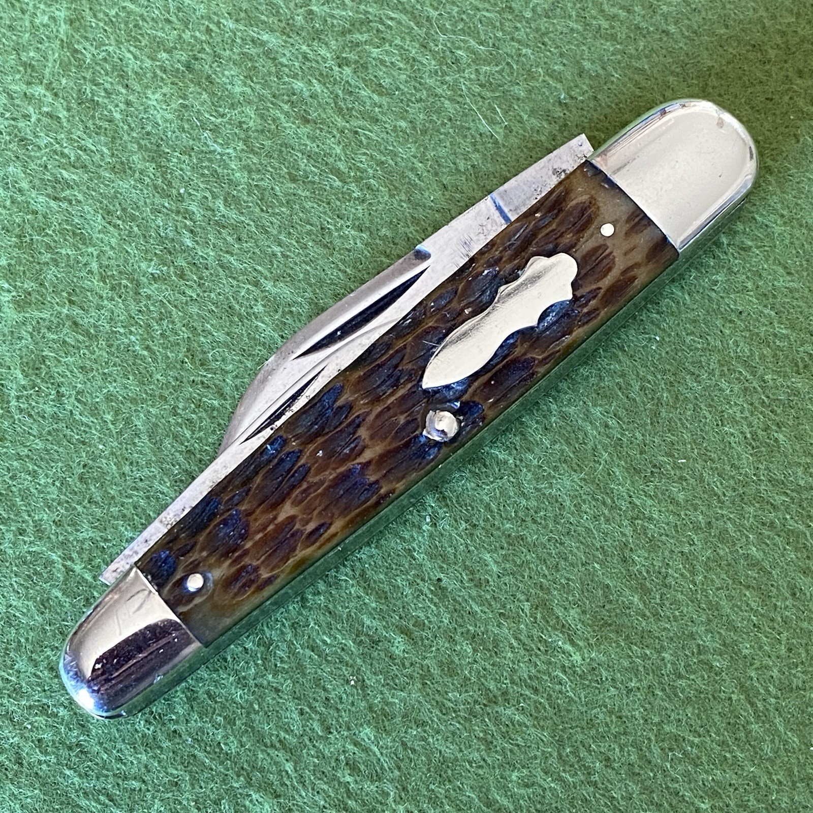 Old Vintage Cattaraugus Large Sleeveboard Whittler Pocket Knife