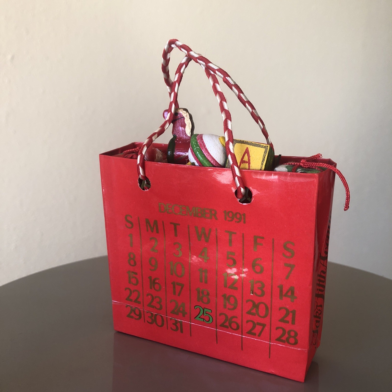 Vintage 1991 SAKS FIFTH AVENUE Red Shopping Bag Christmas Ornament Kurt Adler