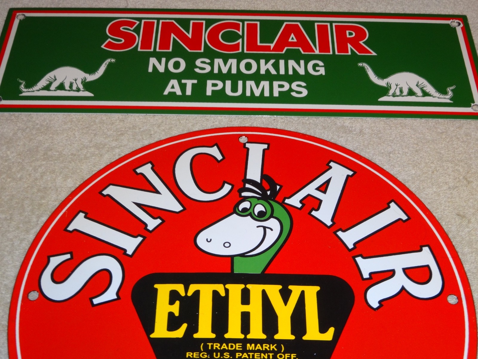 VINTAGE SINCLAIR GASOLINE DINO THE DINOSAUR PORCELAIN METAL SIGN COLLECTION OF 2