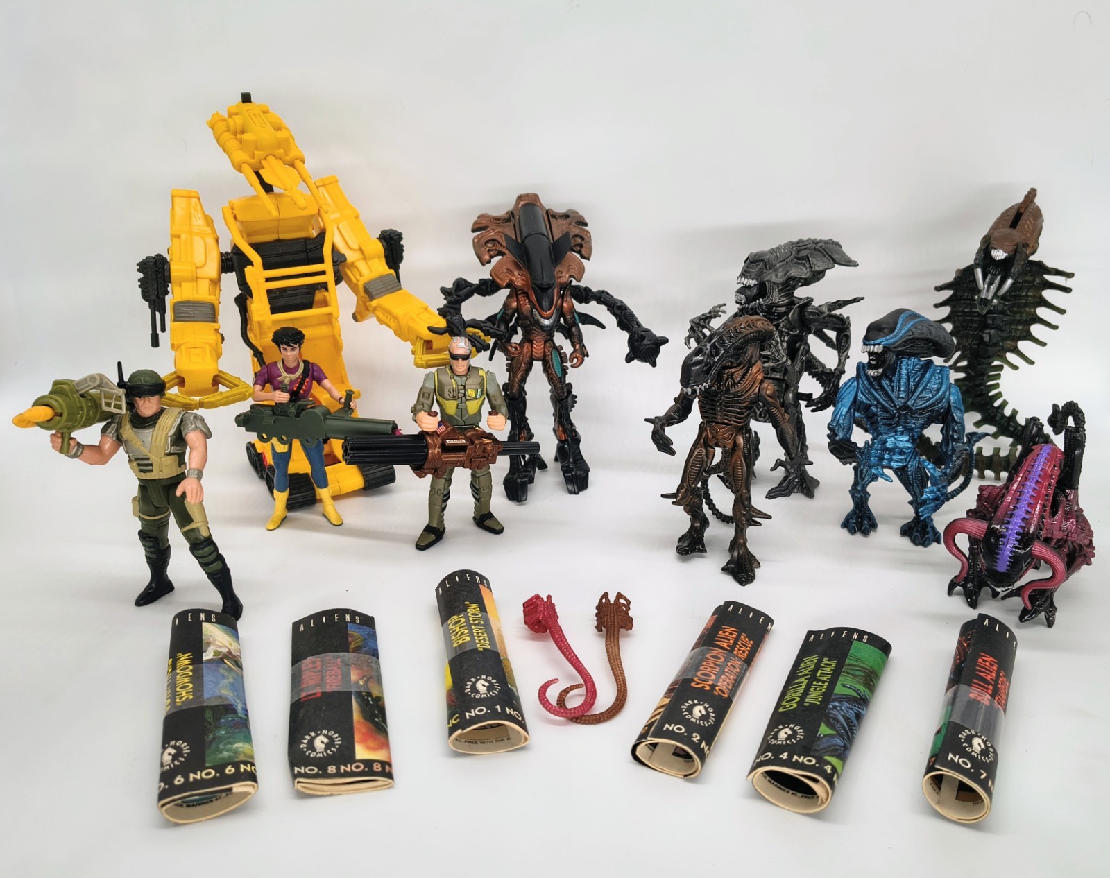 VINTAGE 1992 Kenner Aliens Figure Lot ALIEN QUEEN BULL ATAX Power Loader Comics