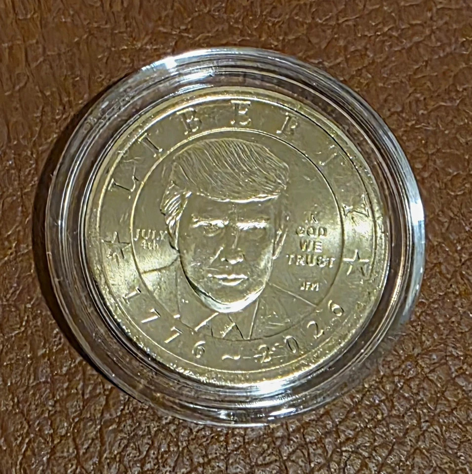 2026 Donald Trump $1 Commemorative Coin With July 4th privy
