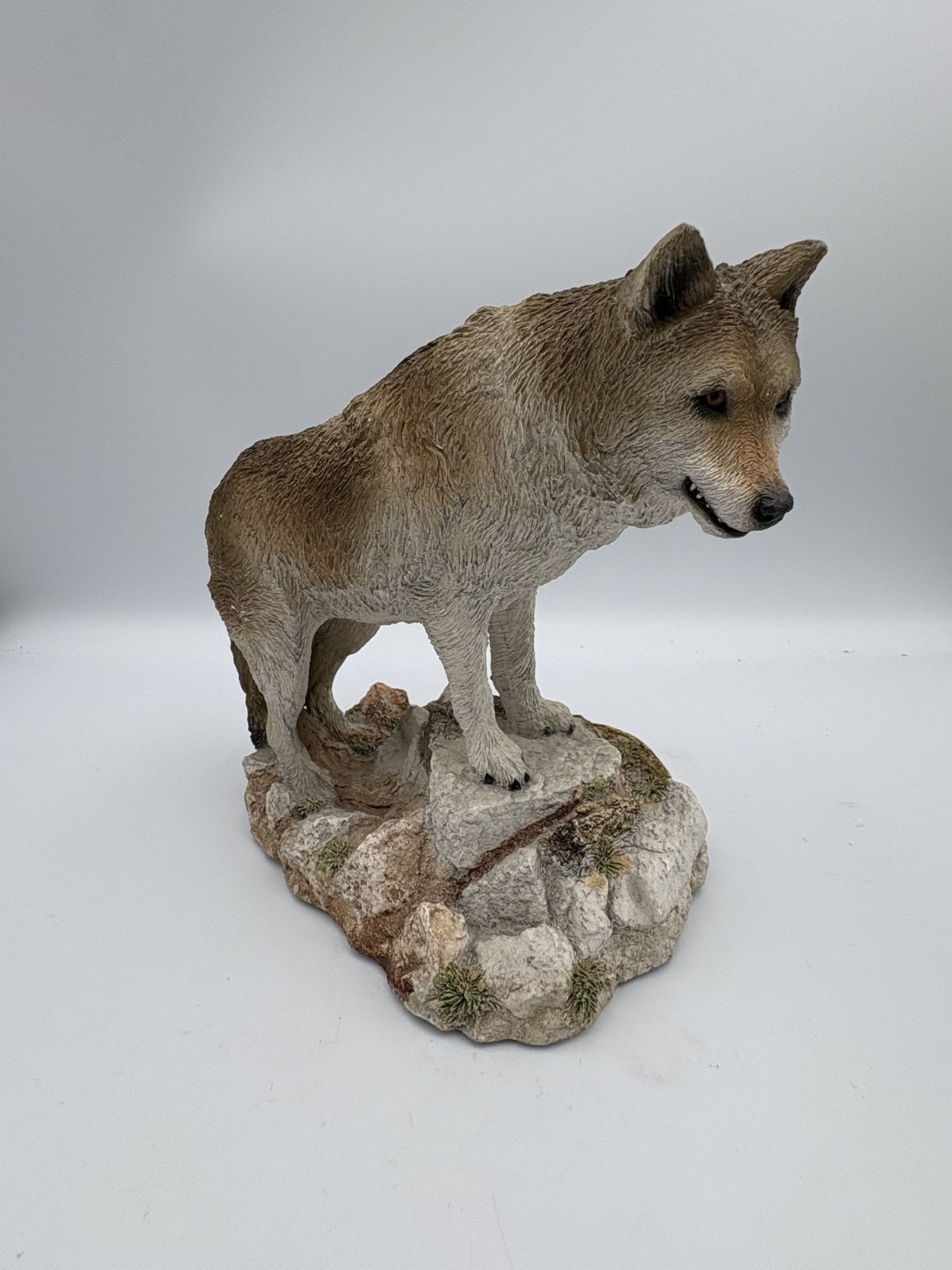 Vintage 1992 Living Stone Wolf Lookout Figurine Sculpture Statue