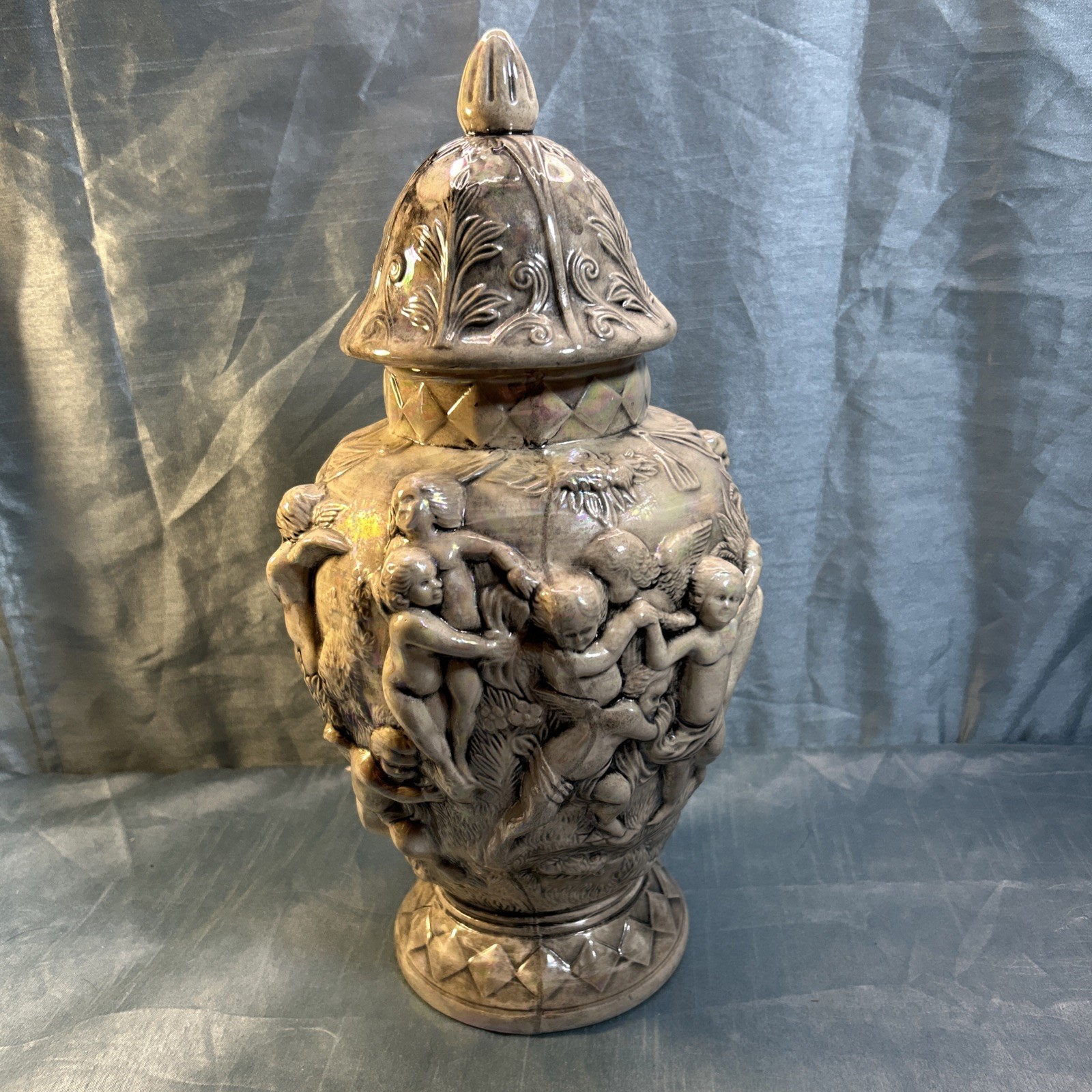 Vtg Capodimonte Style Lg Cherubs Angels Iridescent Porcelain Urn Vase Lidded