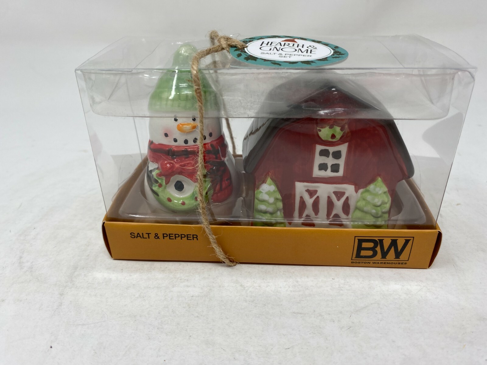 Boston Warehouse Ceramic Snowman & Red Barn Salt & Pepper Shakers AA01B22004