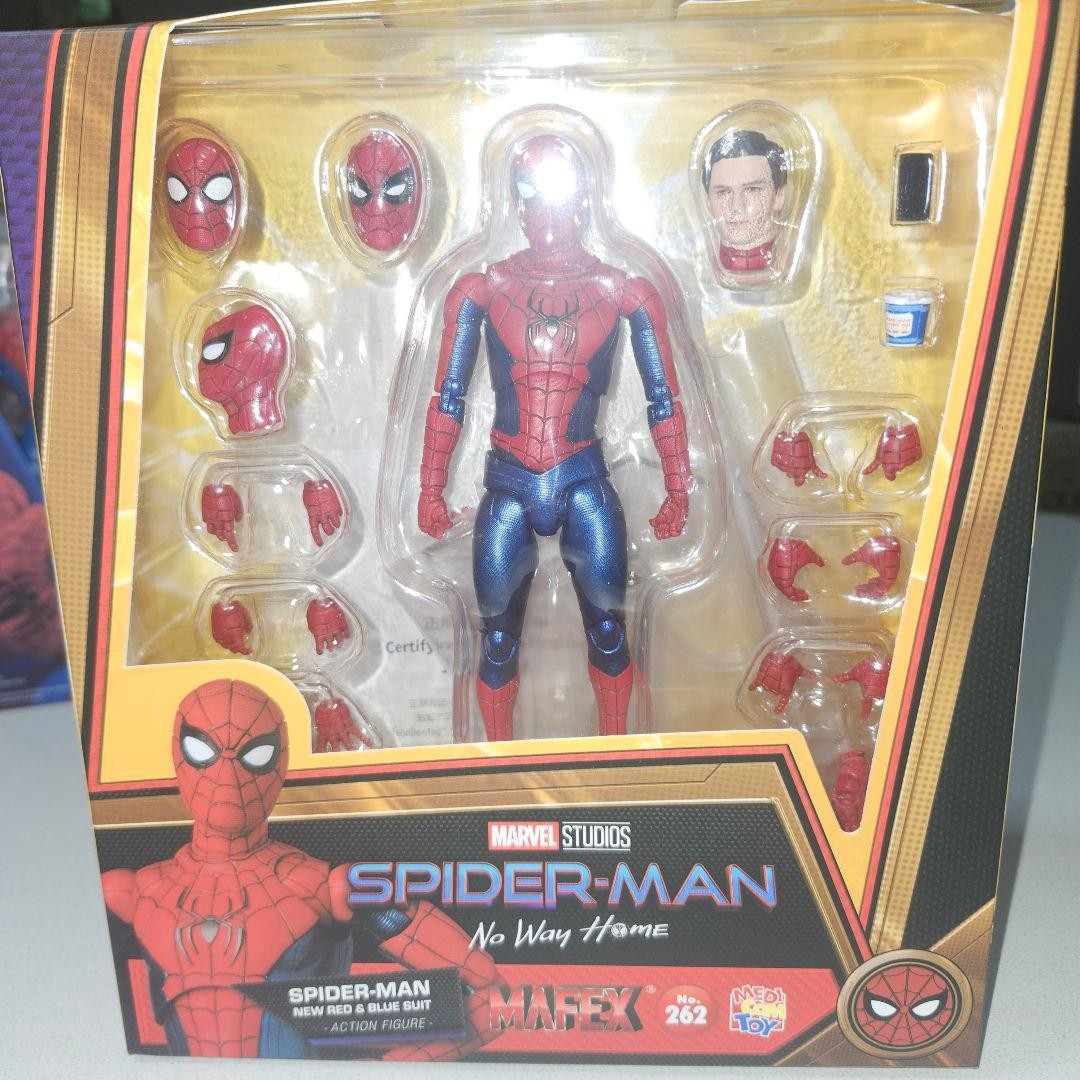 MEDICOM TOY MAFEX Spider-Man Red & Blue Suit No.262 Figure