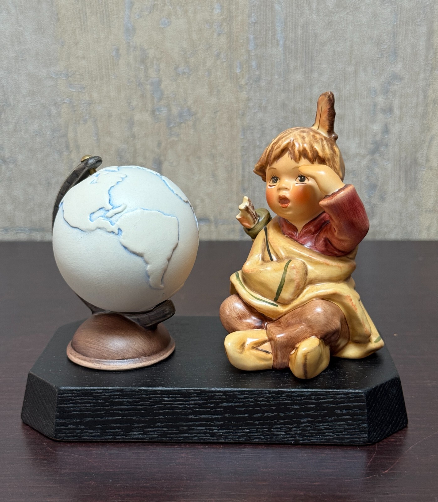 Goebel Hummel American Wanderer Hum 2061 Millennium 2000 Set w/ Globe Box CD