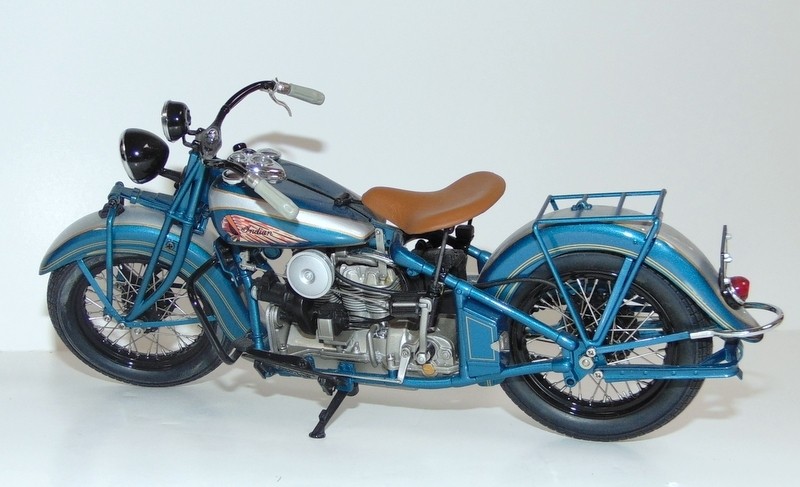 Danbury Mint 1939 Indian Four Motorcycle Die Cast Precision in Original Box