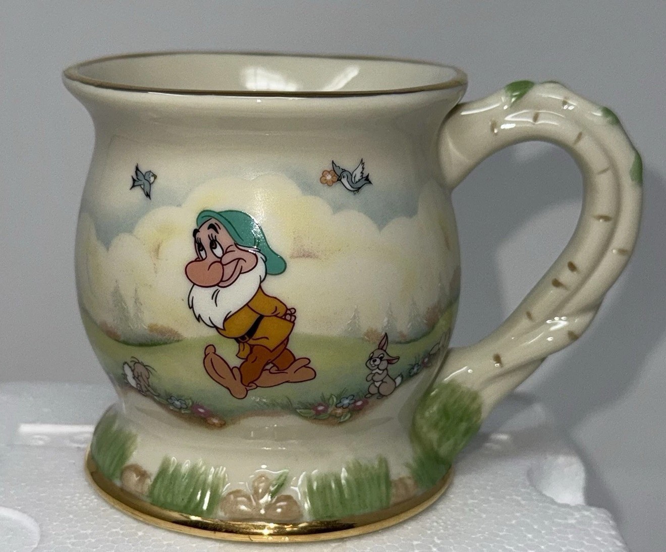 LENOX Disney BASHFUL MUG Snow White Collection