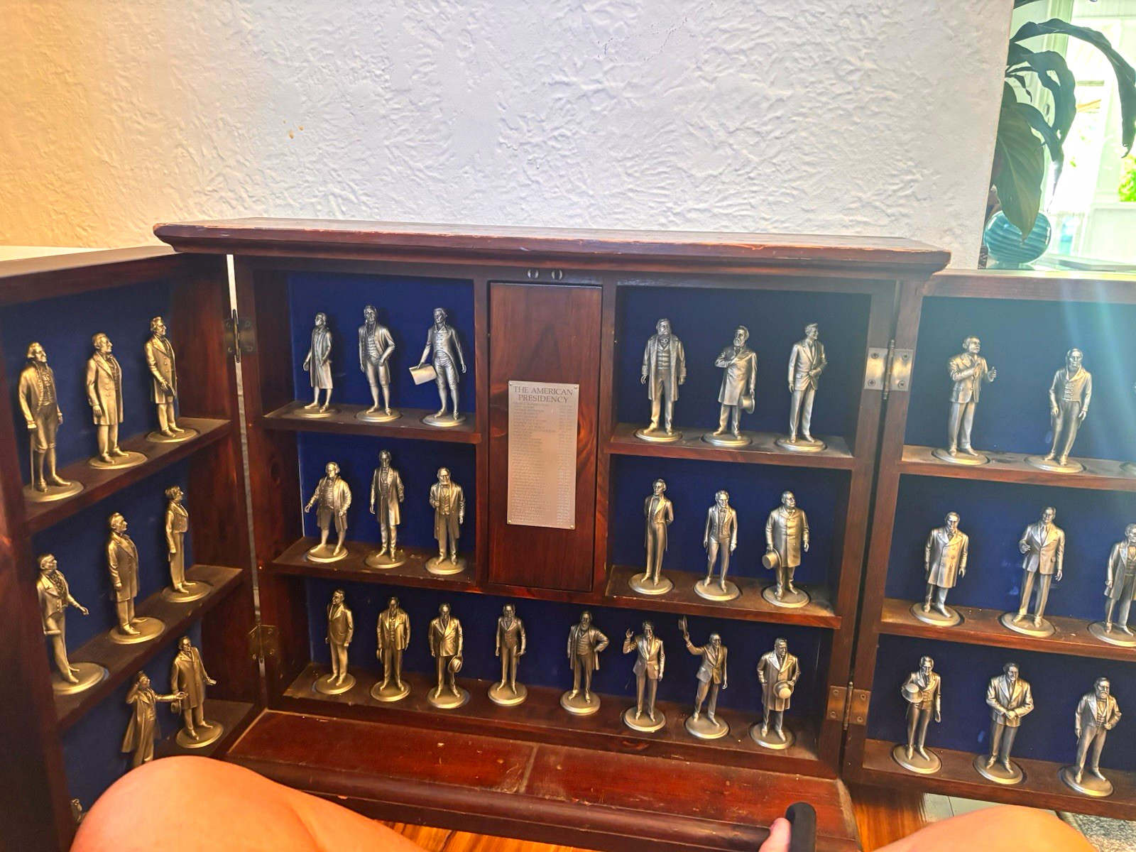 The American Presidency U.S. Presidents Metal Figurine Set w/ Wood Display Case