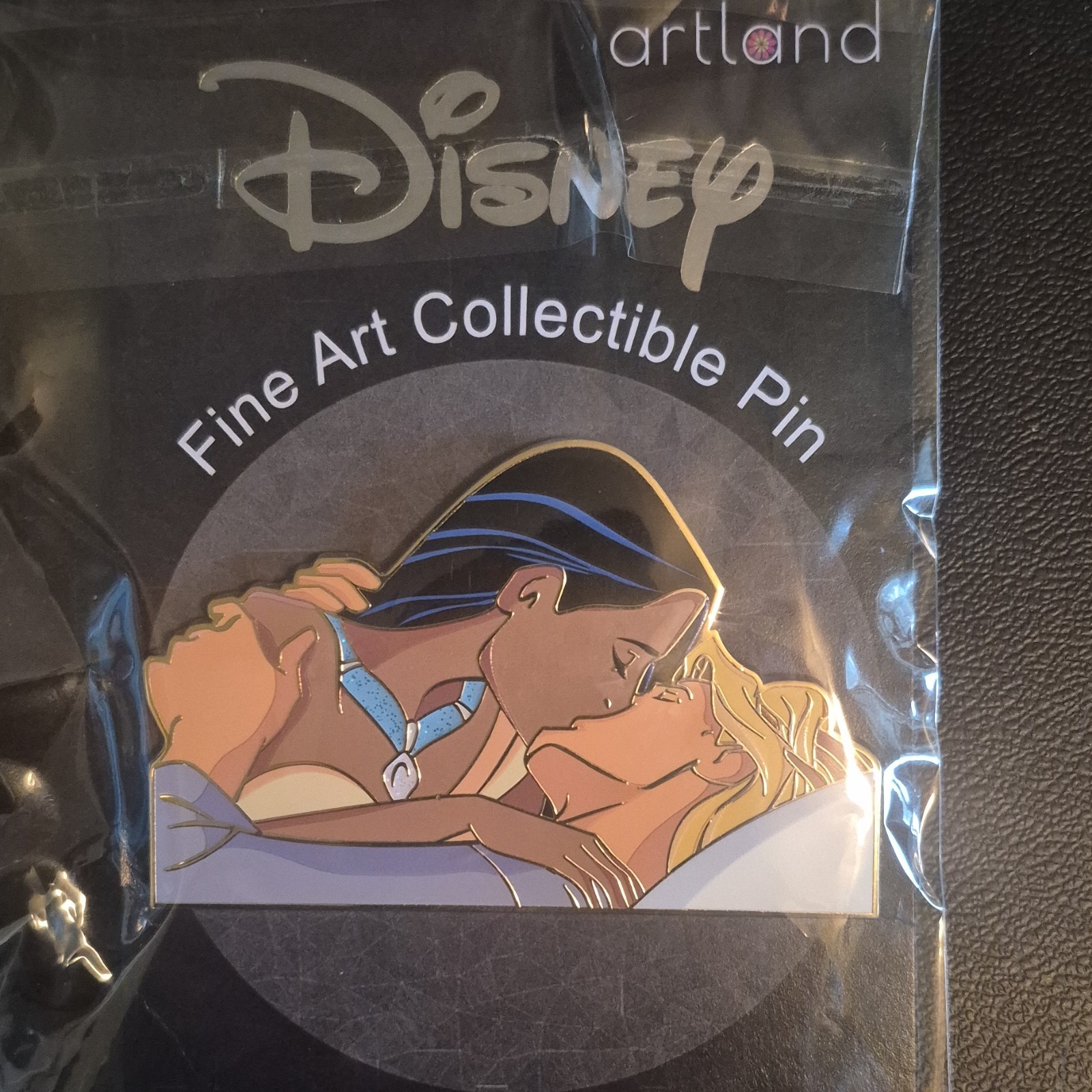 Disney Artland Pocahontas Kiss AP LE 200 Pin