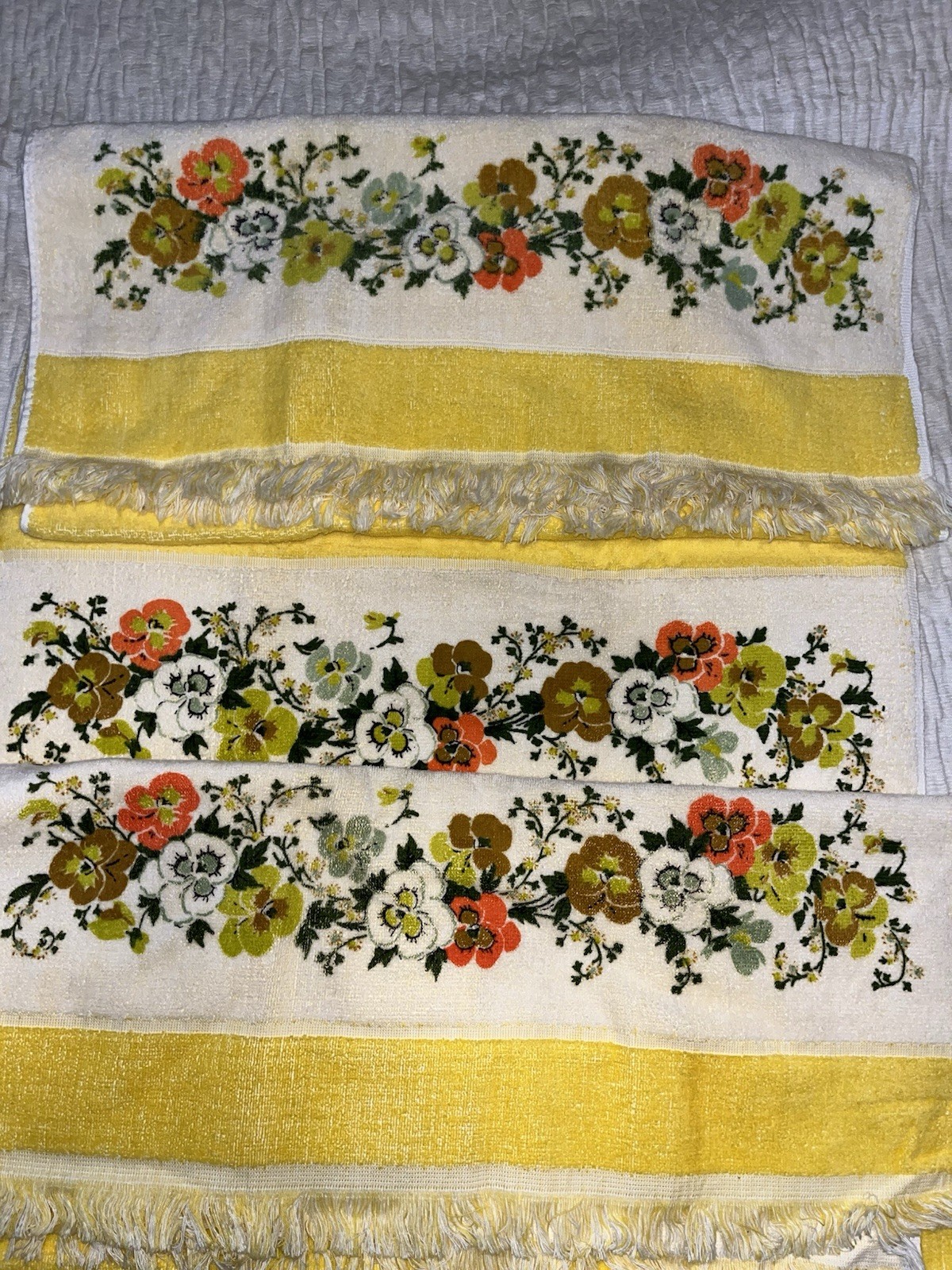 3-Vtg JC Penney Fashion Manor Bath Towels Yellow Pansies 