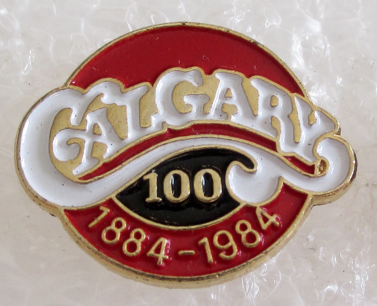 City of Calgary, Alberta Canada 100 Year Anniversary Souvenir Pin 1884-1984