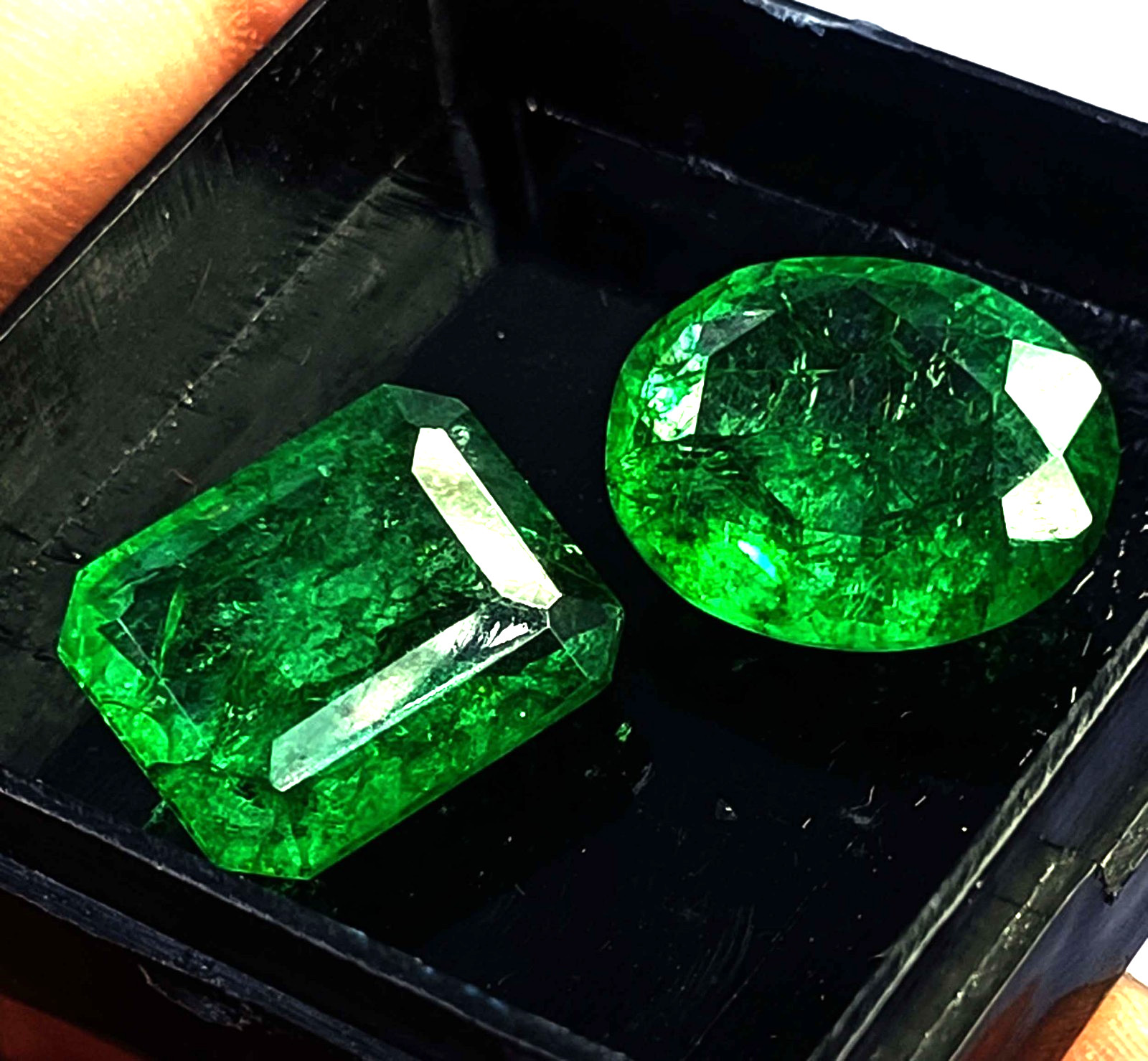 Natural Colombian Green Emerald 22+Ct 2 Piece Emerald Oval Cut Loose Gems 6GHO