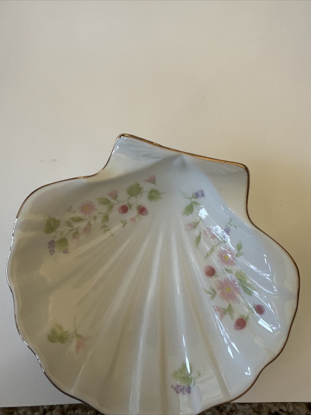Vintage Mount Clements Jewlery Clam Shell Dish 