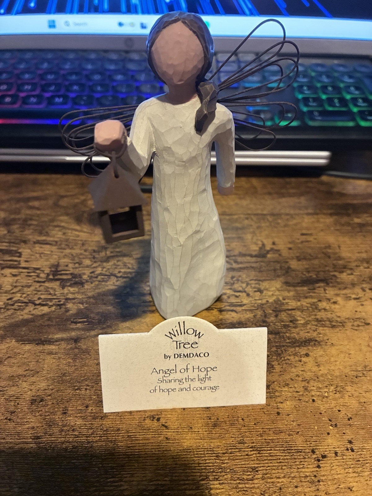 Vintage 2000 Willow Tree “Angel Of Hope” Angel With Lantern Demdaco Susan Lordi