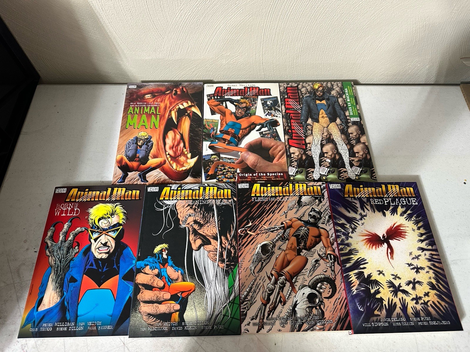 Complete Animal Man TpB Morrison Veitch Species Deus Red plague Flesh Blood