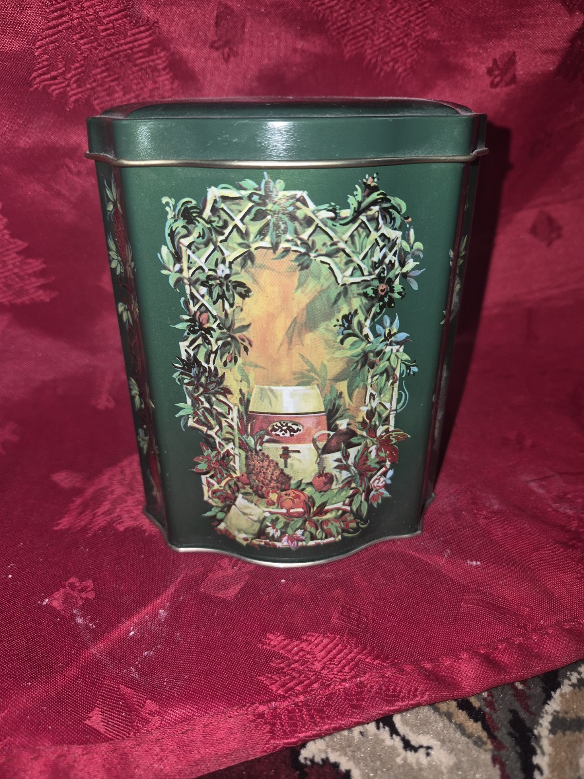 vintage Avon Christmas 1981 Fruit Garden Metal Tin Container made in England.