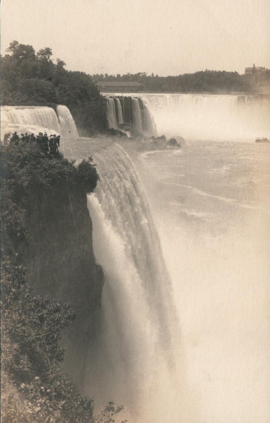 1918 RARE VINTAGE Real Photo Niagara Falls POSTCARD - Possibly by George Barker