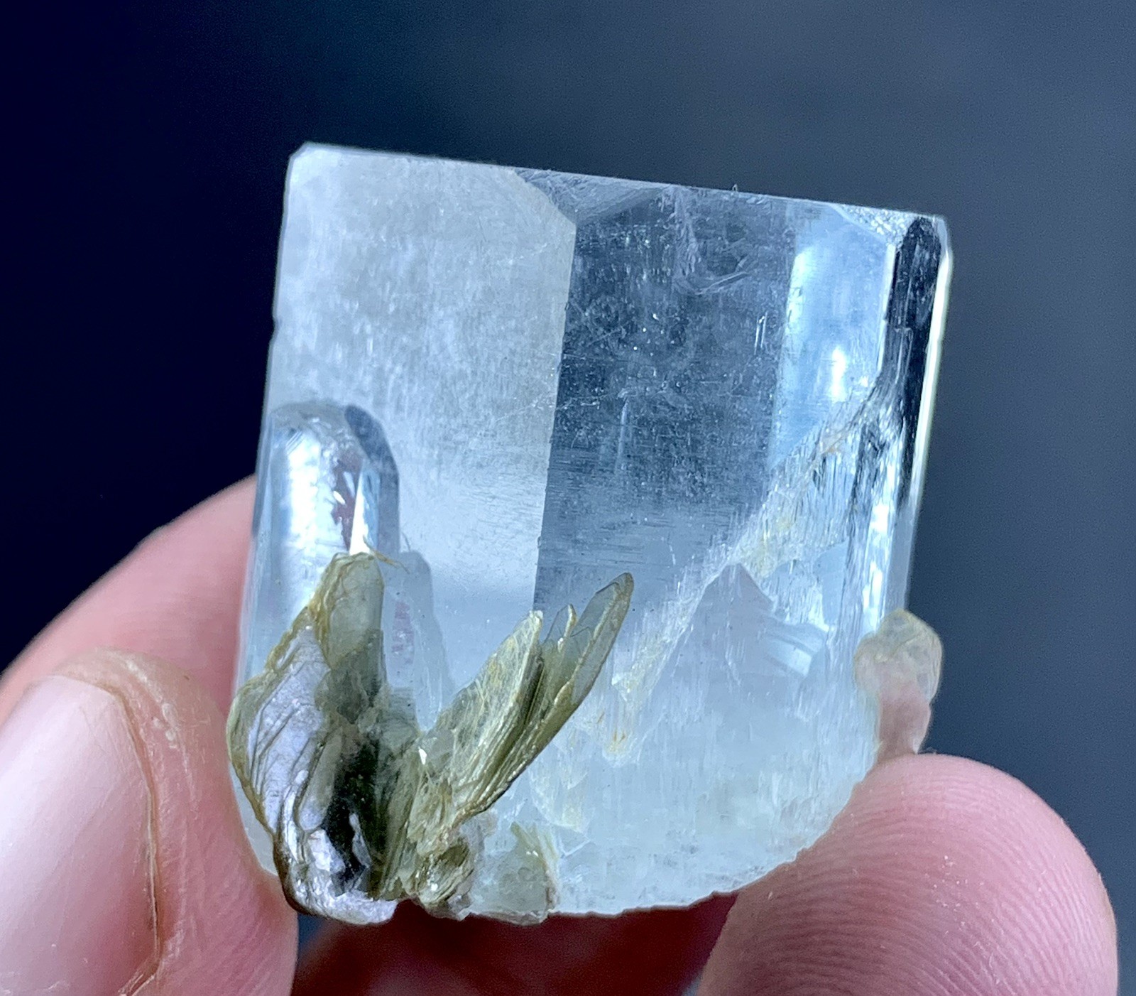 Beautiful Aquamarine Crystal Specimen From Skardu Pakistan 128 Carat