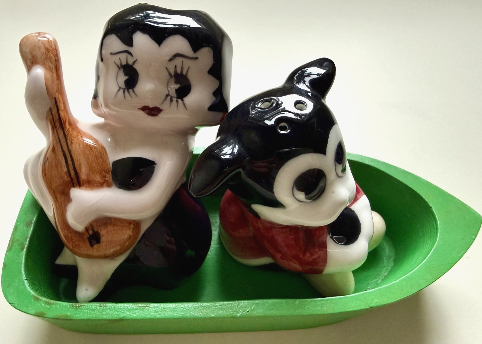 Vintage Betty Boop Bimbo Salt Pepper Shakers Ceramic Boat Set Fleischer
