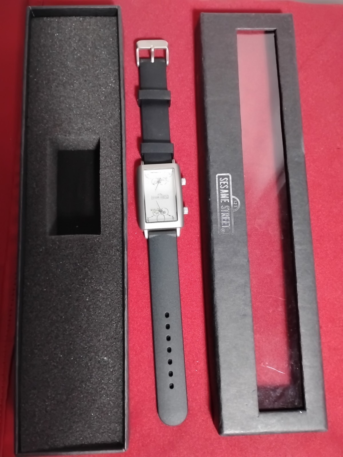 RARE 2009 SESAME STREET 40TH ANNIVERSARY WATCH BELLAGIO-TIME DUAL DIAL BOXED
