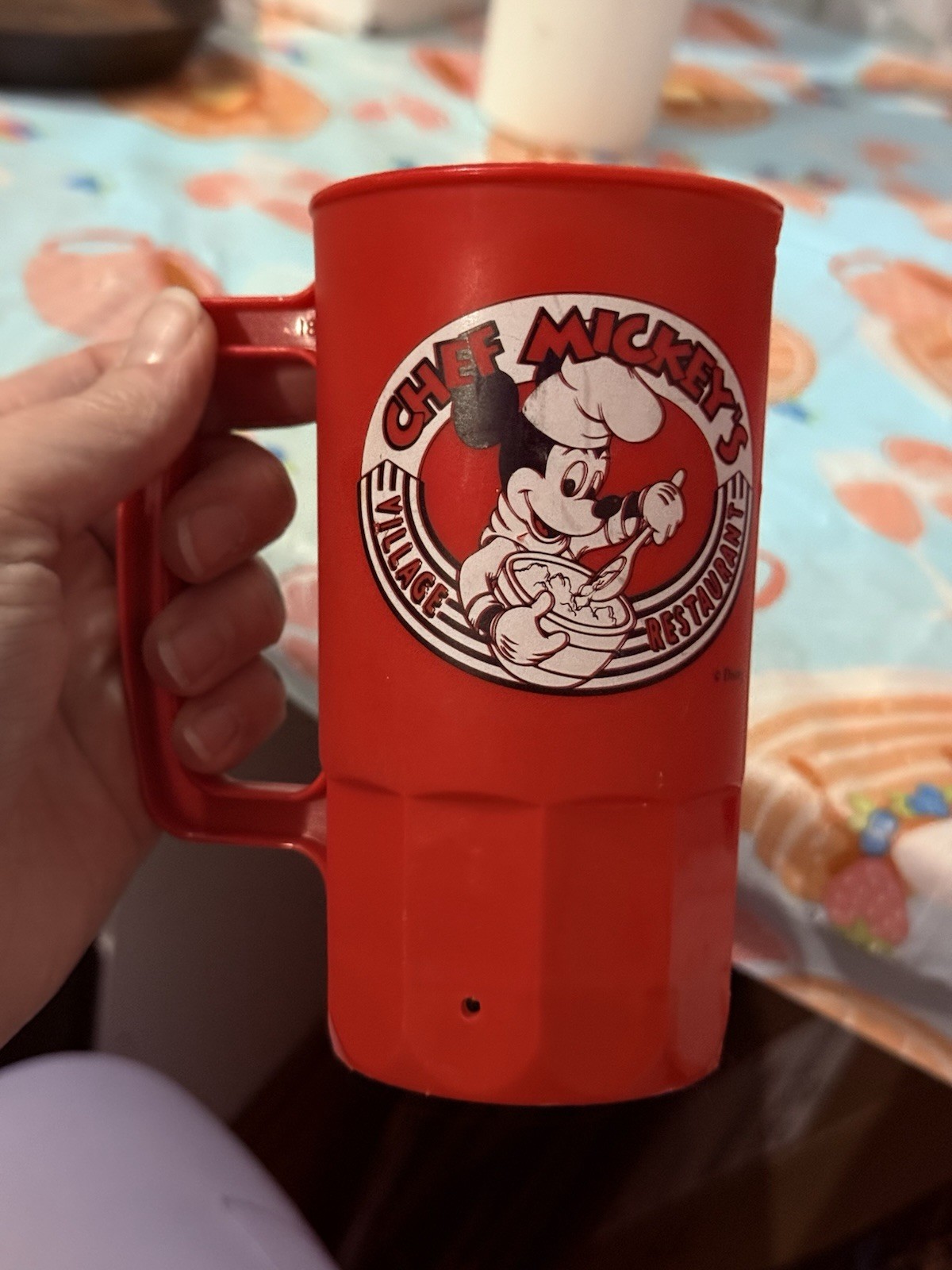 vintage 1980s/1992 Chef Mickey's Village Restaurant plastic souvenir mug