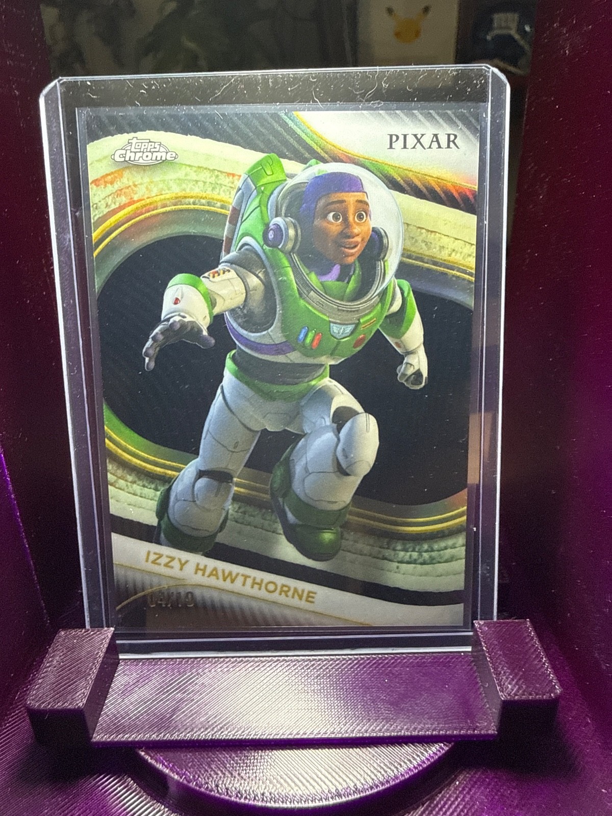 2025 Topps Chrome Disney Izzy Hawthorne #29 Black /10 Pixar Lightyear 04/10