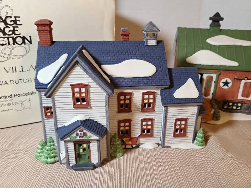 Dept 56 Heritage Village Col. “Pennsylvania Dutch Farmhouse” & \