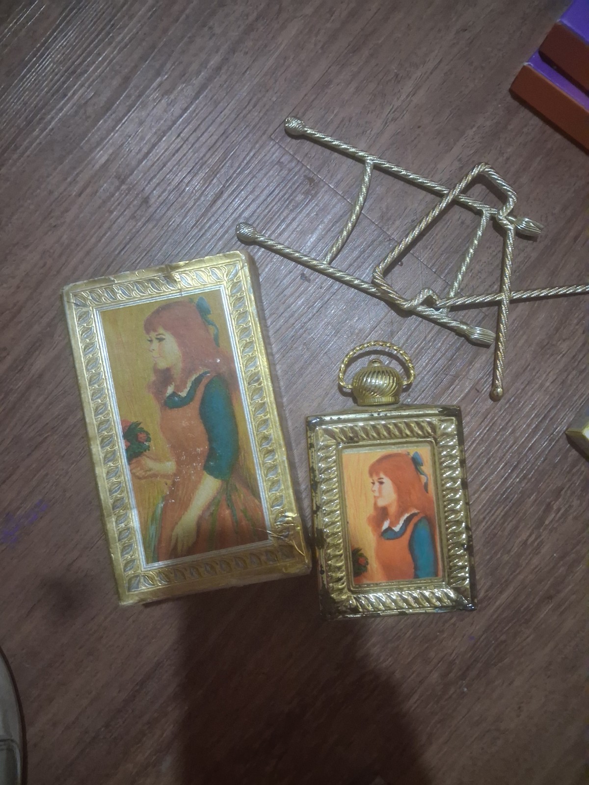 Avon Parfum Collectible Box Set W/ Picture Frame Stand Original Box Included VTG