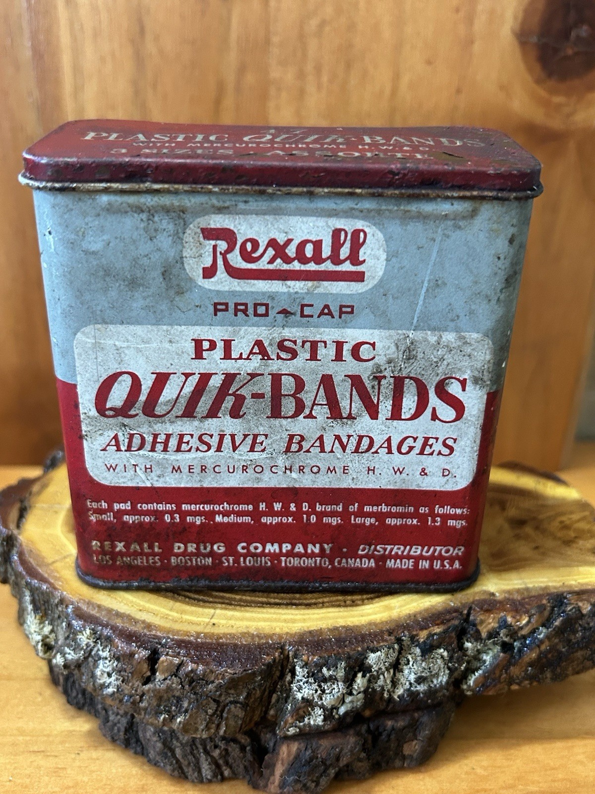 Vintage REXALL Quik-Bands Bandage First Aid Kit Metal Box Tin Early Tin