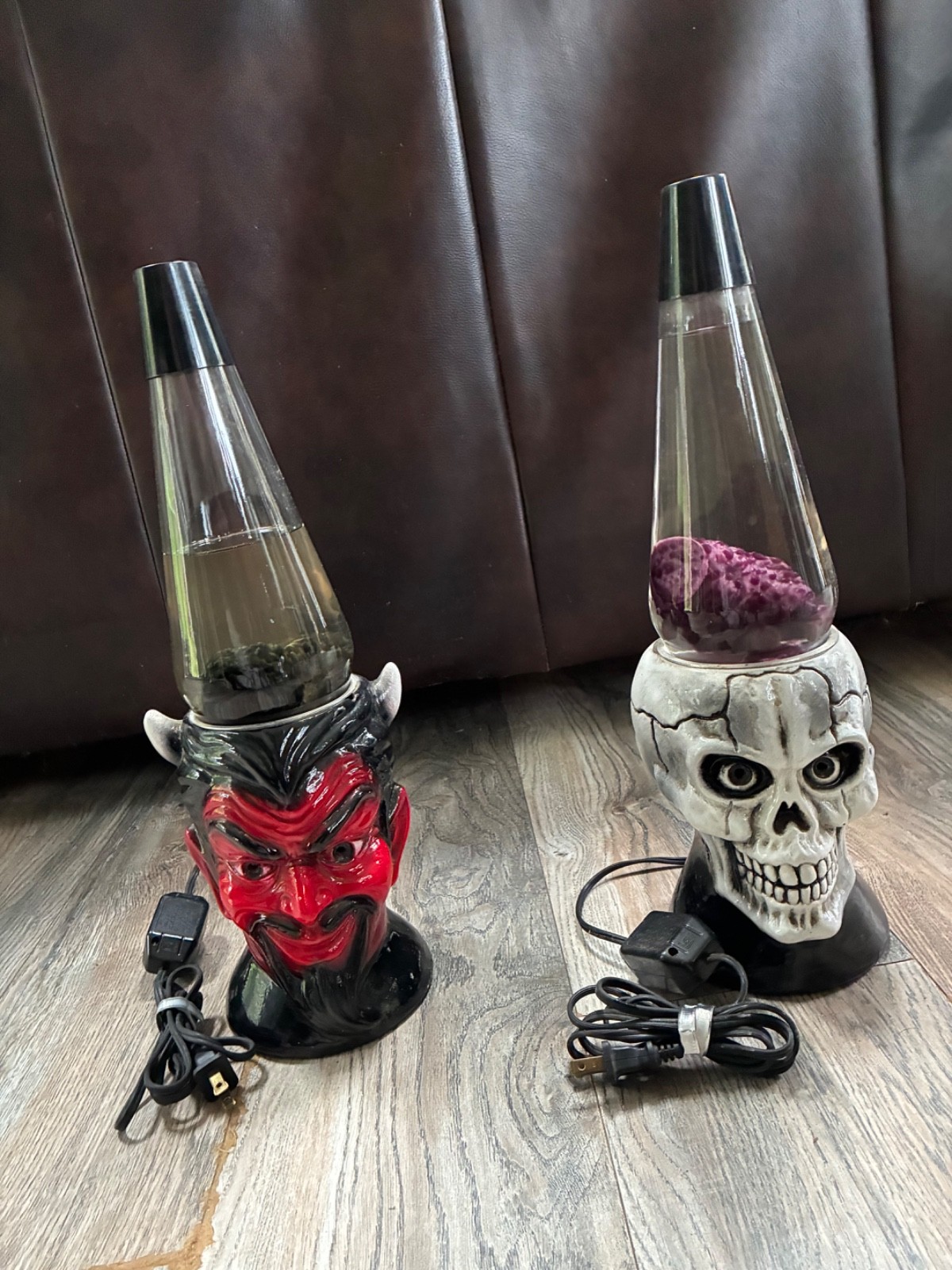 vintage 90s lava lamp skull and devil