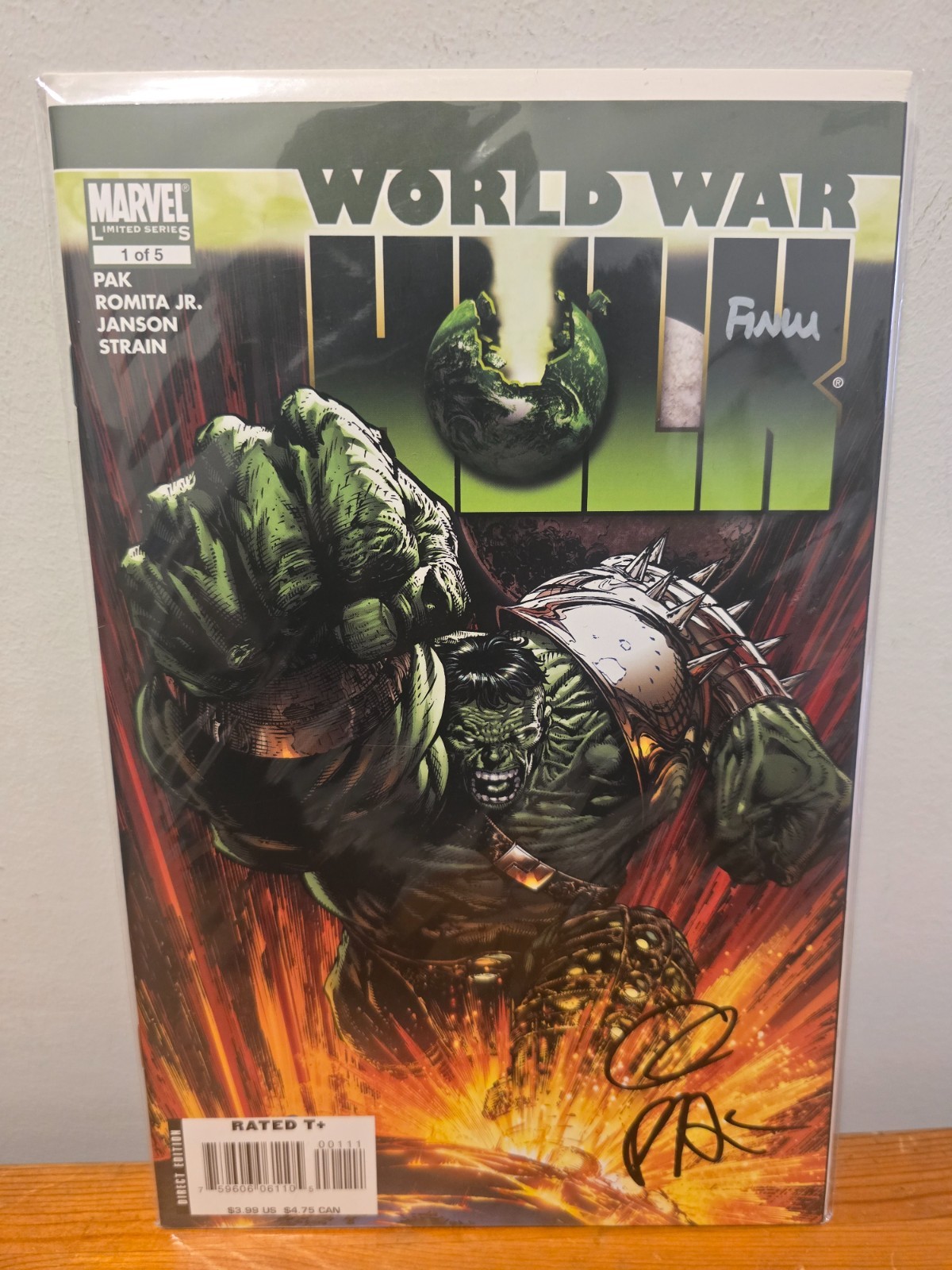 World War Hulk #1  2007 Signed by David Finch &  signed by Greg Pak