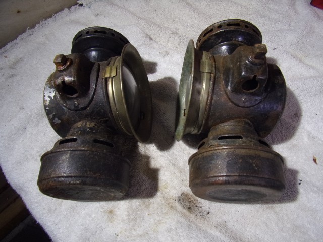 Pair Antique 1914 Dietz Eureka Red Light Car Carriage Lantern Kerosene Oil Lamps