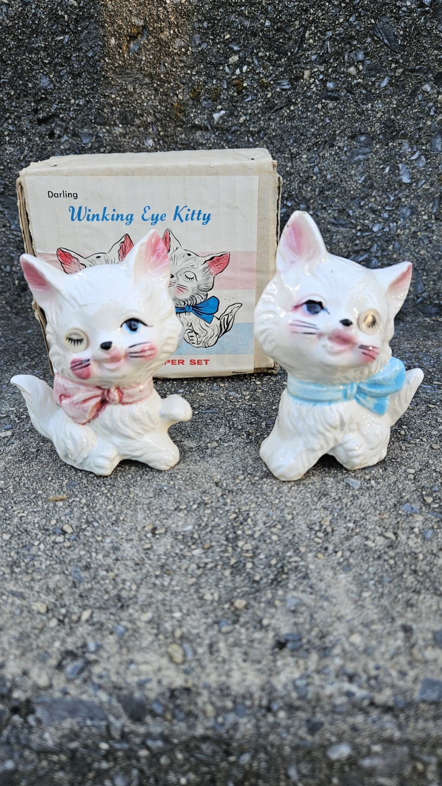Vintage Darling Japan Winking Eye Kitty Salt and Pepper Set W/ Original Box 50's