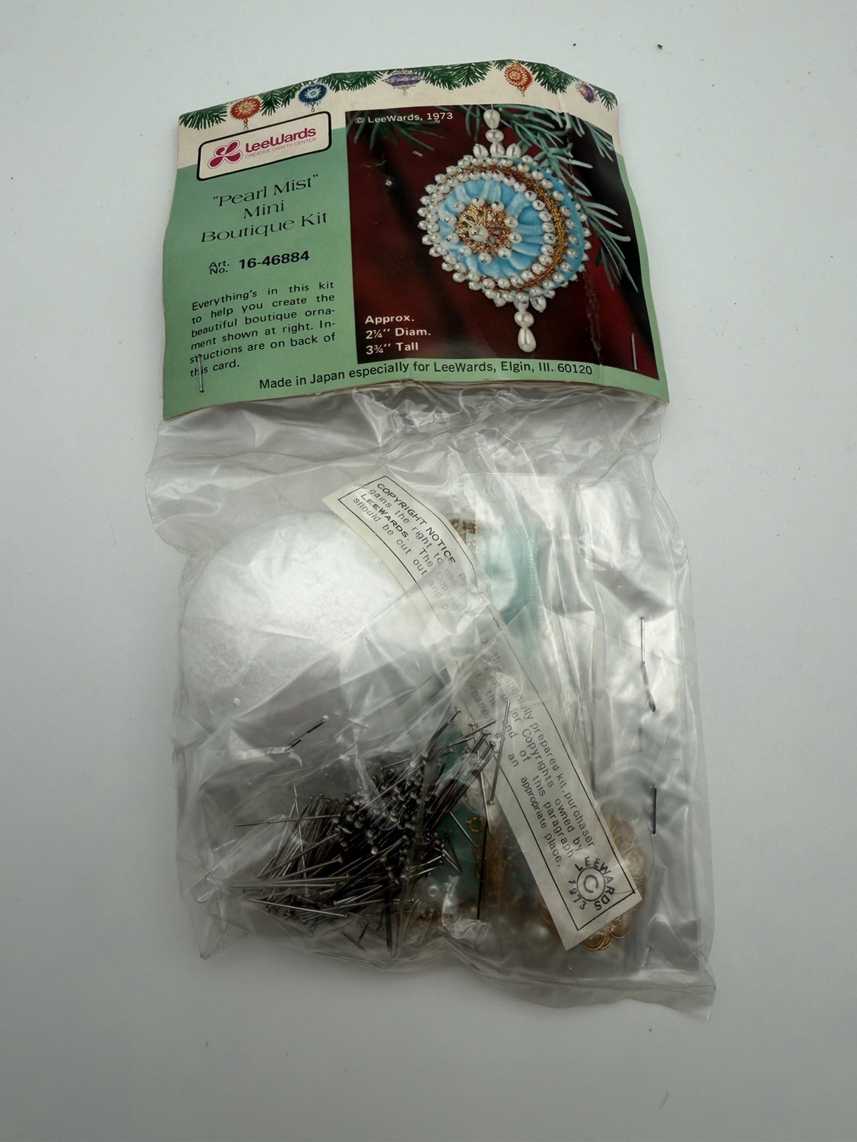 Vintage 1973 LeeWards Pearl Mist Boutique Ornament Kit 16-46884 Christmas NOS Vintage 1973 LeeWards Pearl Mist Boutique Ornament Kit 16-46884 Christmas NOS