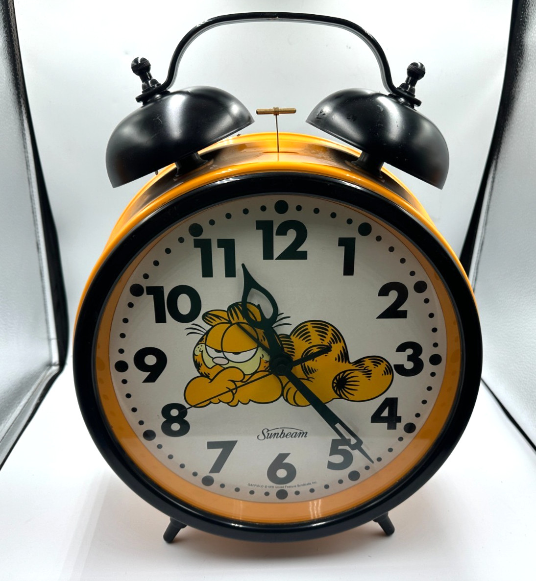 Sunbeam Garfield Alarm Clock 1978 Vintage Cartoon Cat Comic 883-100