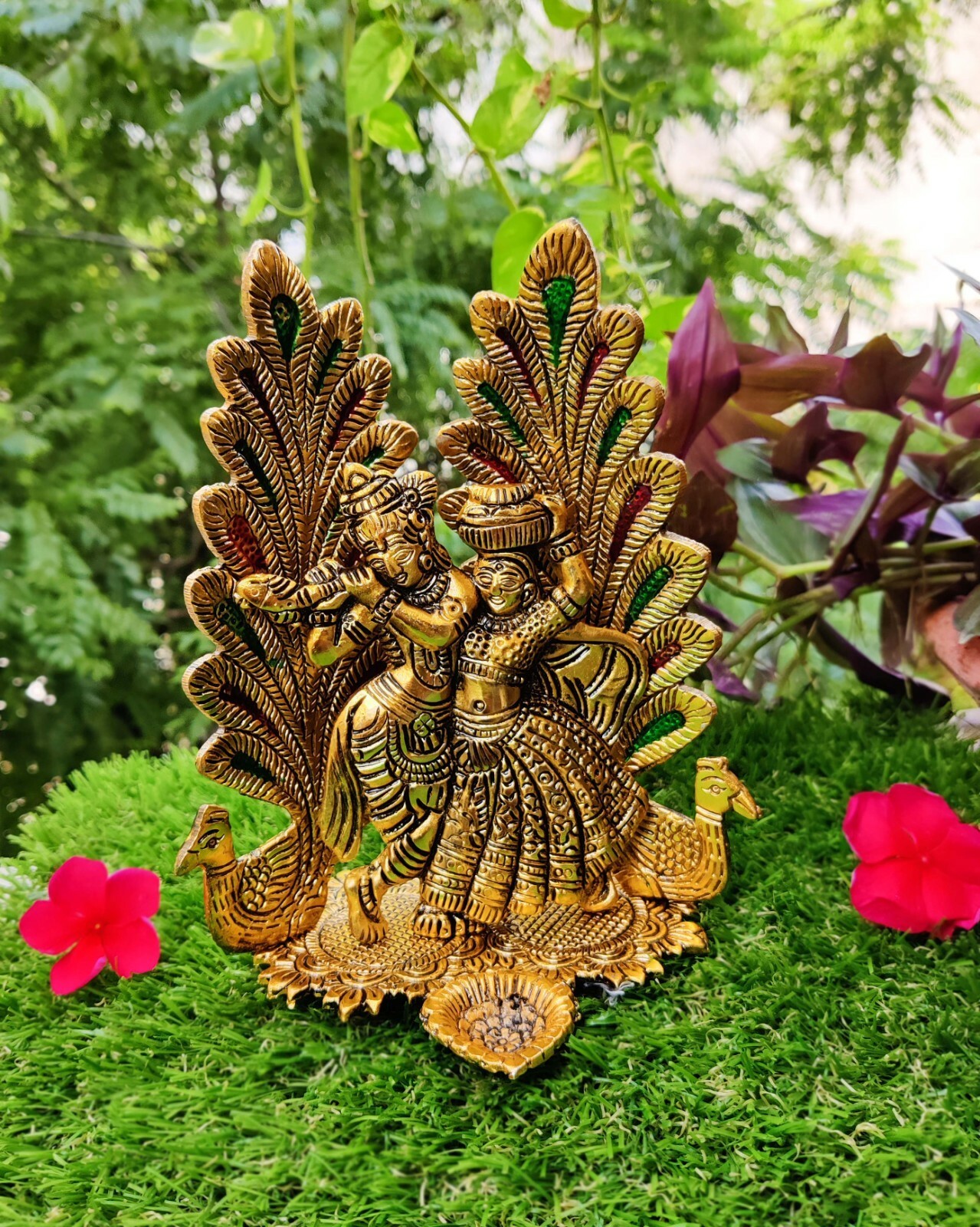 Radha Krishna Statue Symbol of Love & Divine Krishan Idol Hindu Deity Figurine