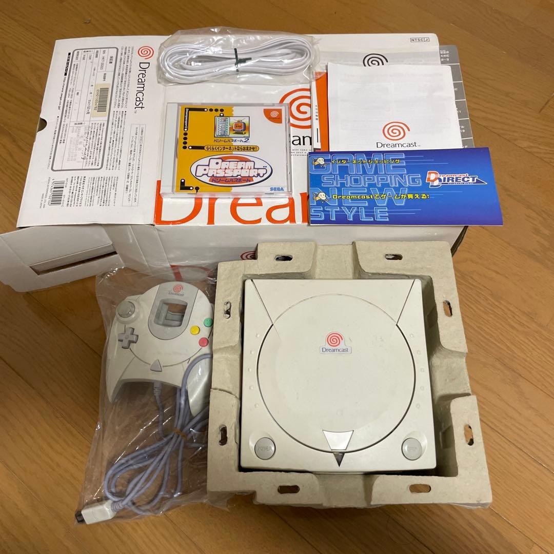 Dreamcast Dreamcast console with box #0b0150 Dreamcast Dreamcast console with box #0b0150