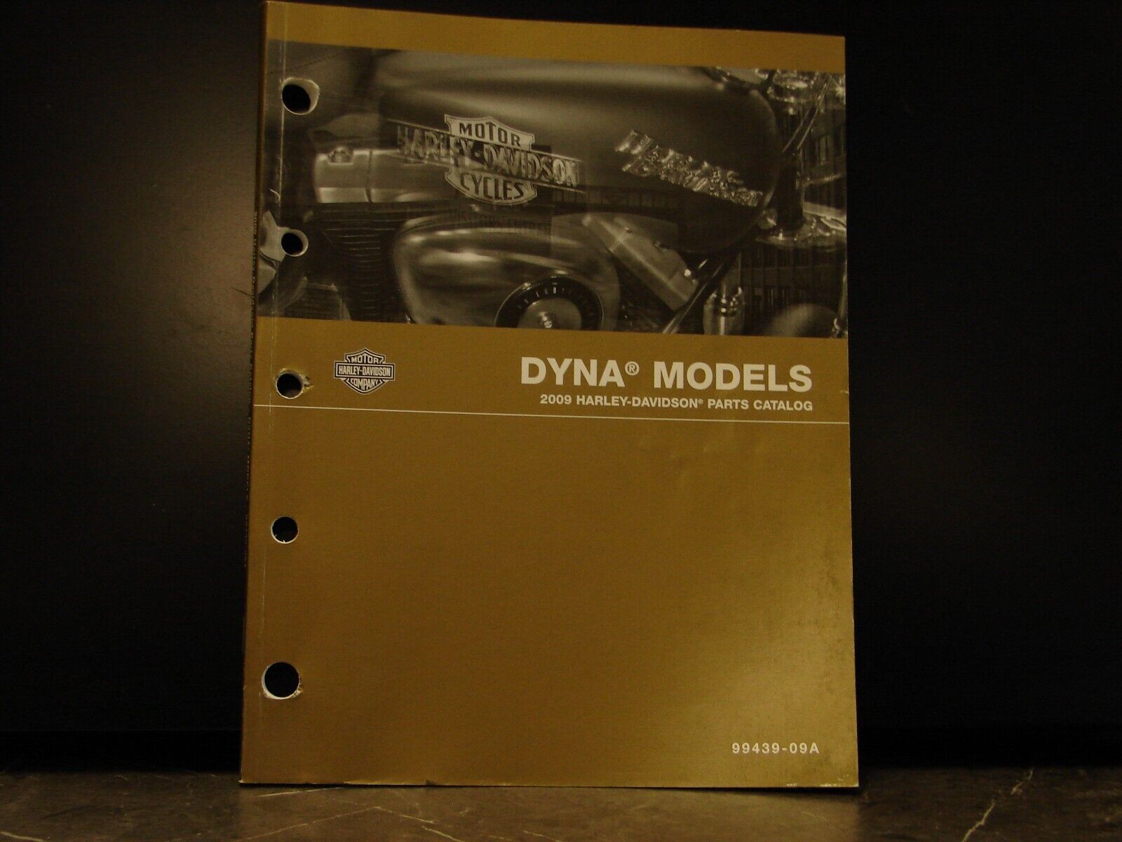 Harley Davidson 2009 Dyna Models Genuine Factory Parts Book