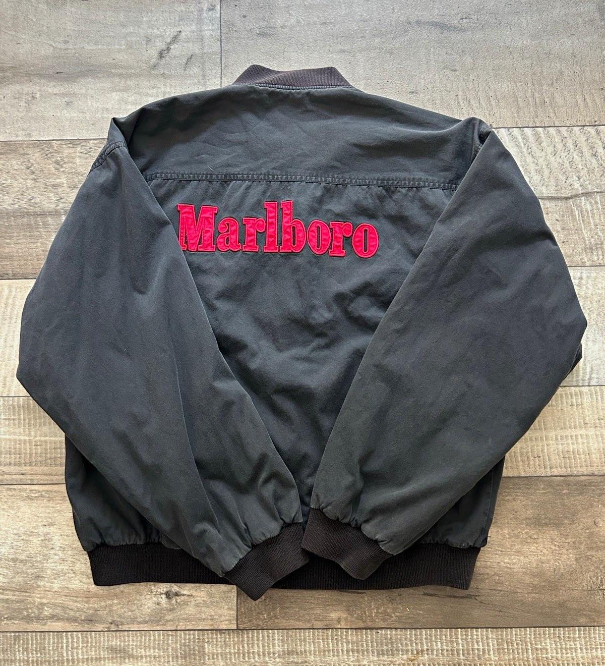 VTG 90s Marlboro Reversible Bomber Jacket Red Black Spell Out Logo Men\'s XL